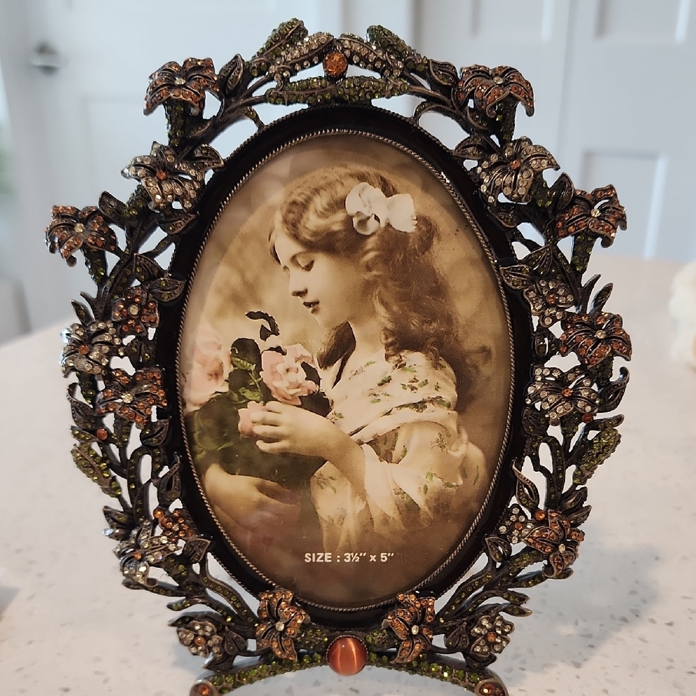 TIZO 3.5 X 5 JEWELED PICTURE FRAME
